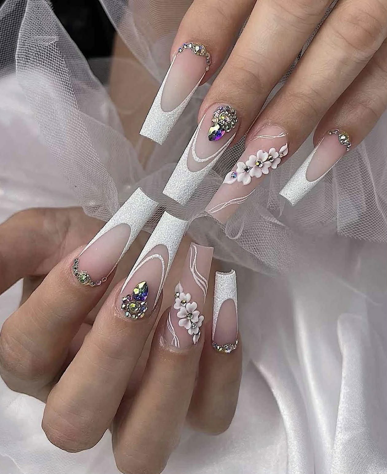 Nail Art mit Strass